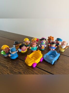 Vintage Fisher Price Little People 13 Mixed Lot Figures Clown Zoo Fire Car